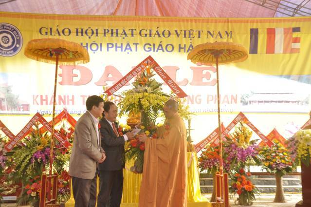 Hà Tĩnh: Long trọng tổ chức Đại lễ lạc thành, an vị tượng Phật tại chùa Phong Phạn