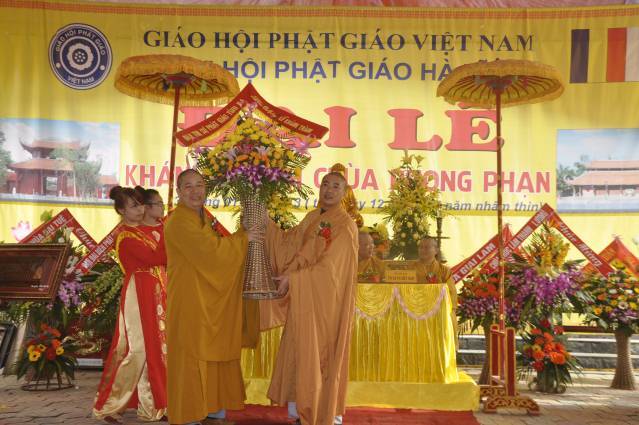 Hà Tĩnh: Long trọng tổ chức Đại lễ lạc thành, an vị tượng Phật tại chùa Phong Phạn