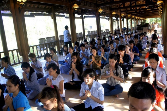TPHCM: Thanh niên Phật tử tham gia Khóa tu Giã Từ Huyễn Mộng