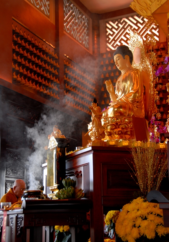 TP. HCM: Pháp hội Dược Sư hoàn mãn