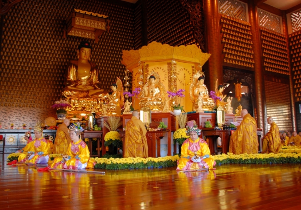 TP. HCM: Pháp hội Dược Sư hoàn mãn