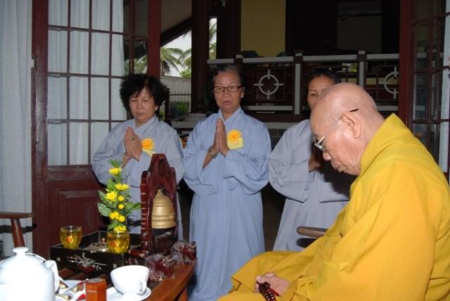 Long An: Chúc thọ đầu năm tại chùa Hòa Bình - Cần Giuộc