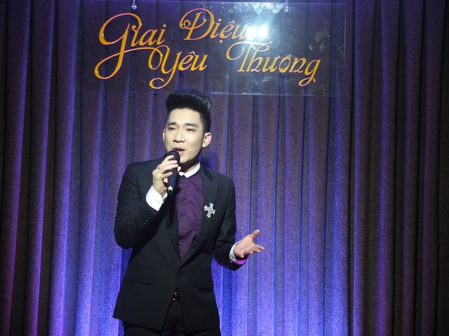 Đêm nhạc Quý Luân – Gieo hương Hoa Từ Bi vào đời