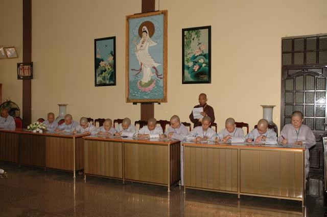 Bình Dương: Tuyển người làm Phật