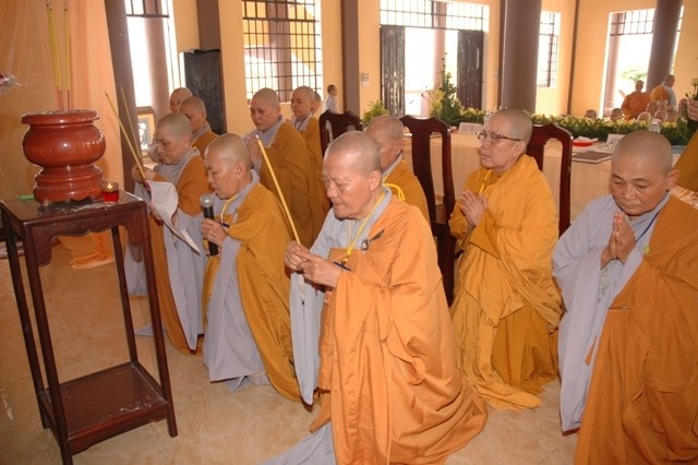Chùm ảnh: Lễ truyền giới tại đại giới đàn Tịnh Minh - Bình Dương