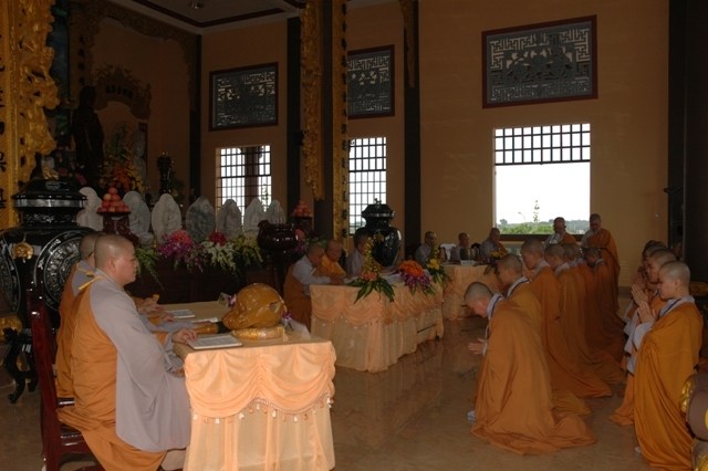 Chùm ảnh: Lễ truyền giới tại đại giới đàn Tịnh Minh - Bình Dương