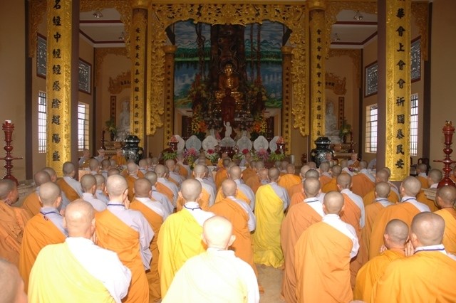 Chùm ảnh: Lễ truyền giới tại đại giới đàn Tịnh Minh - Bình Dương