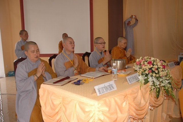 Chùm ảnh: Lễ truyền giới tại đại giới đàn Tịnh Minh - Bình Dương