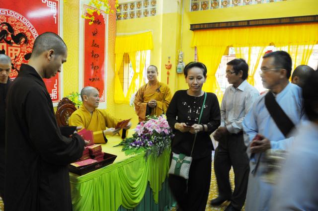 Tp.HCM: TV Pháp Hạnh (Củ Chi) hành hương 10 chùa đầu năm