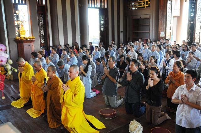 Tp.HCM: TV Pháp Hạnh (Củ Chi) hành hương 10 chùa đầu năm