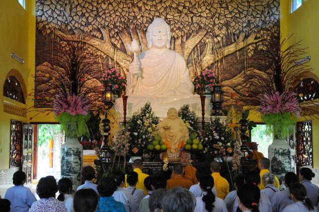 Tp.HCM: TV Pháp Hạnh (Củ Chi) hành hương 10 chùa đầu năm