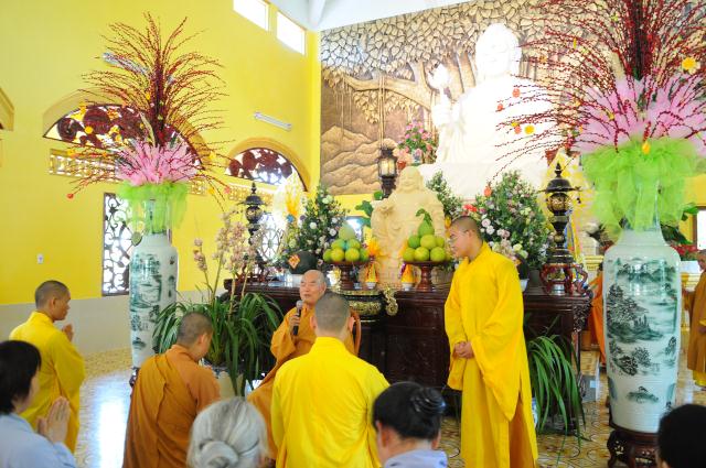 Tp.HCM: TV Pháp Hạnh (Củ Chi) hành hương 10 chùa đầu năm