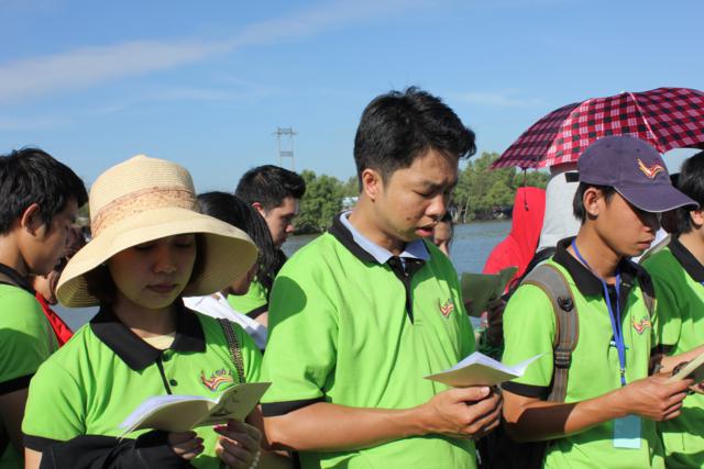 Làn Gió Ấm: Di Lặc du xuân mang yêu thương đến mọi miền
