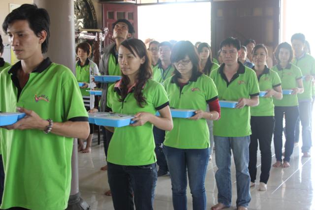 Làn Gió Ấm: Di Lặc du xuân mang yêu thương đến mọi miền
