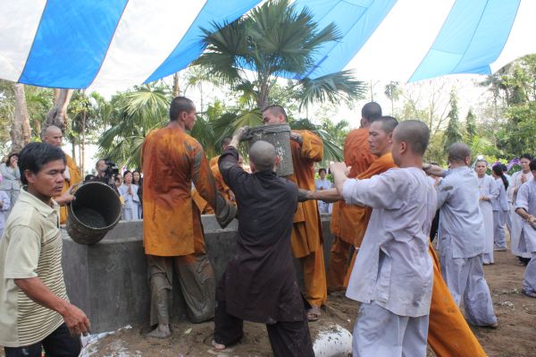 Vĩnh Long: Xúc động chùm ảnh lễ tiễn đưa HT. Thích Đắc Pháp về cõi Phật