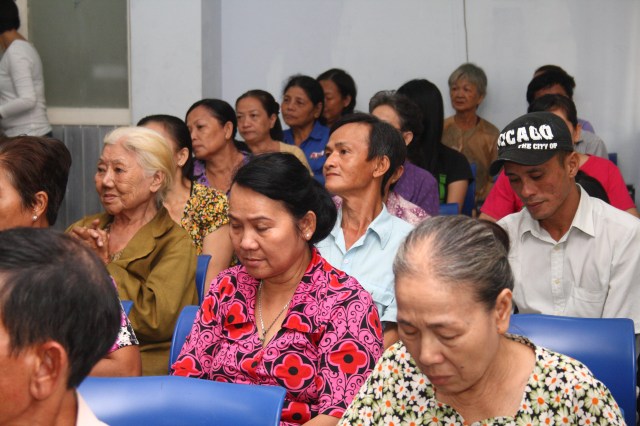 Hội từ thiện Đạo Phật Ngày Nay chăm lo tết cho người nghèo P. 2, Q. Phú Nhuận