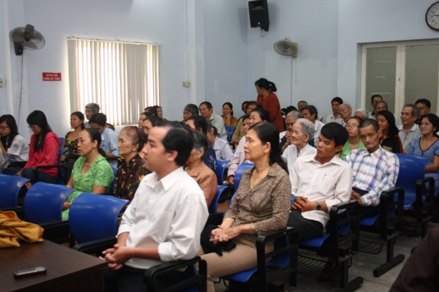 Hội từ thiện Đạo Phật Ngày Nay chăm lo tết cho người nghèo P. 2, Q. Phú Nhuận