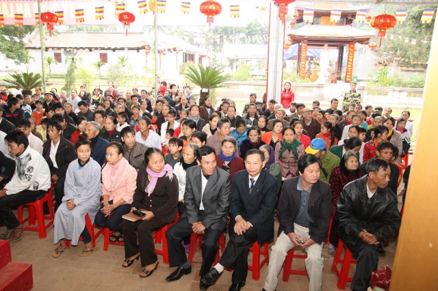 Hội từ thiện Đạo Phật Ngày Nay giúp đỡ người nghèo tại Hà Tĩnh