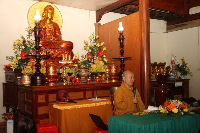 Hội từ thiện Đạo Phật Ngày Nay giúp đỡ người nghèo tại Hà Tĩnh