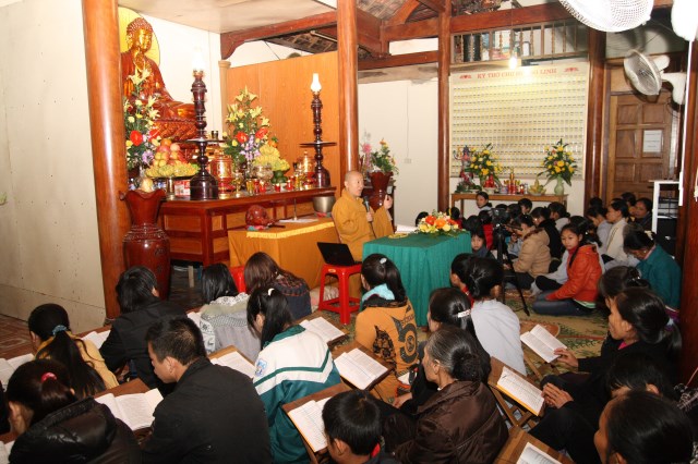Hội từ thiện Đạo Phật Ngày Nay giúp đỡ người nghèo tại Hà Tĩnh