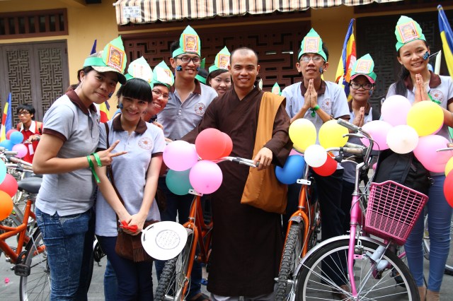 Ban Văn hóa THPG TP. HCM: Diễu hành xe đạp kêu gọi bảo vệ môi trường