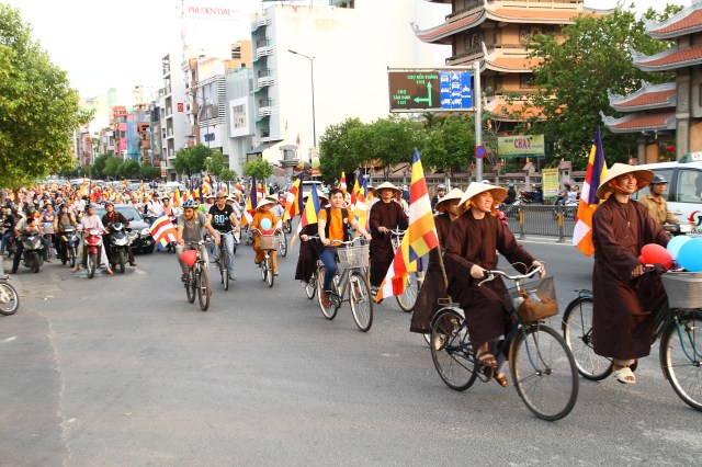 Ban Văn hóa THPG TP. HCM: Diễu hành xe đạp kêu gọi bảo vệ môi trường