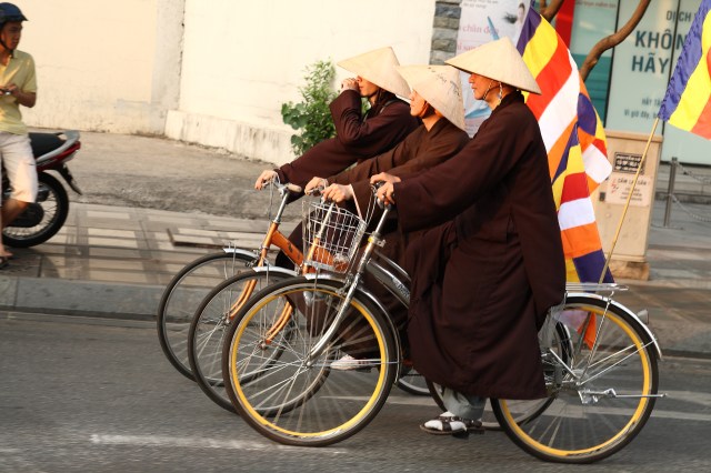 Ban Văn hóa THPG TP. HCM: Diễu hành xe đạp kêu gọi bảo vệ môi trường