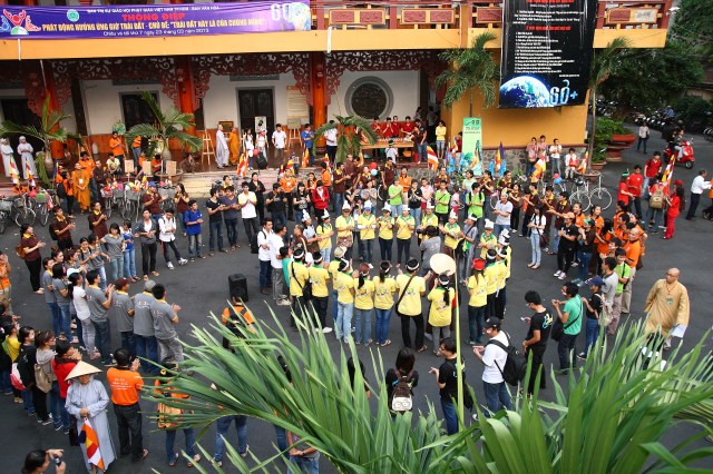Ban Văn hóa THPG TP. HCM: Diễu hành xe đạp kêu gọi bảo vệ môi trường