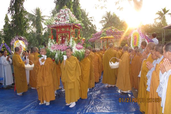 Vĩnh Long: Xúc động chùm ảnh lễ tiễn đưa HT. Thích Đắc Pháp về cõi Phật