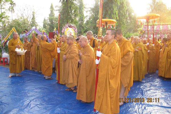 Vĩnh Long: Xúc động chùm ảnh lễ tiễn đưa HT. Thích Đắc Pháp về cõi Phật