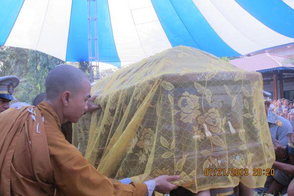 Vĩnh Long: Xúc động chùm ảnh lễ tiễn đưa HT. Thích Đắc Pháp về cõi Phật