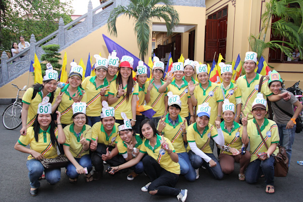 Chùm ảnh: Các CLB TNPT đạp xe hưởng ứng Giờ trái đất 2013