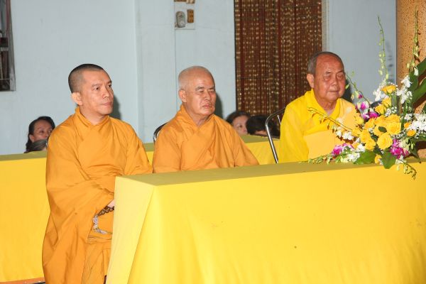Hóc Môn: Lễ động thổ trùng tu chùa Linh Sơn