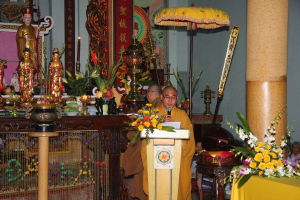 Hóc Môn: Lễ động thổ trùng tu chùa Linh Sơn