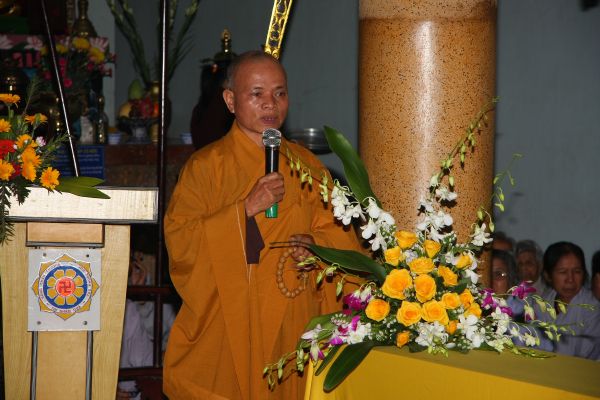 Hóc Môn: Lễ động thổ trùng tu chùa Linh Sơn