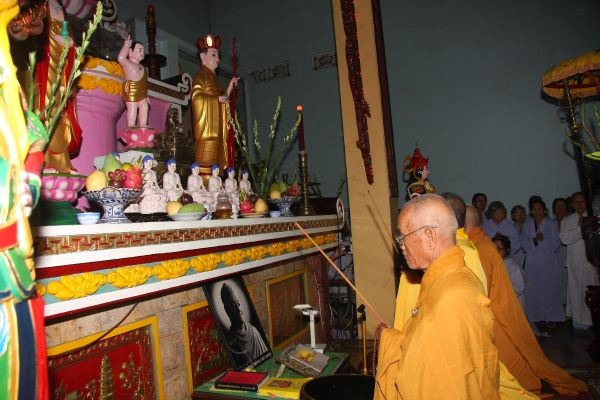 Hóc Môn: Lễ động thổ trùng tu chùa Linh Sơn