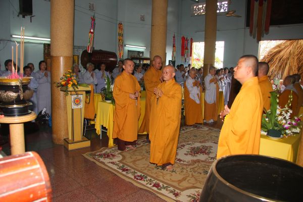 Hóc Môn: Lễ động thổ trùng tu chùa Linh Sơn