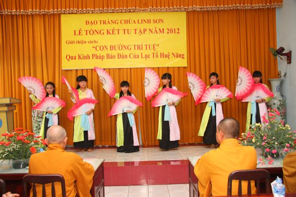 TP.HCM: Đêm hoa đăng mừng Thánh đạo