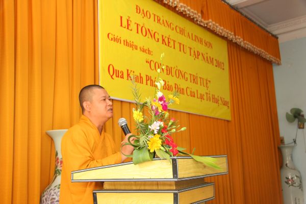 TP.HCM: Đêm hoa đăng mừng Thánh đạo