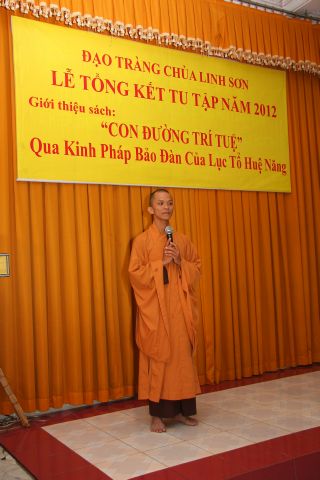 TP.HCM: Đêm hoa đăng mừng Thánh đạo
