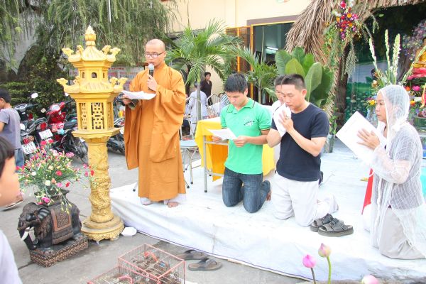 TP.HCM: Đêm hoa đăng mừng Thánh đạo