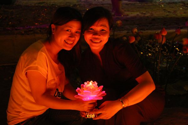 TP.HCM: Đêm hoa đăng mừng Thánh đạo