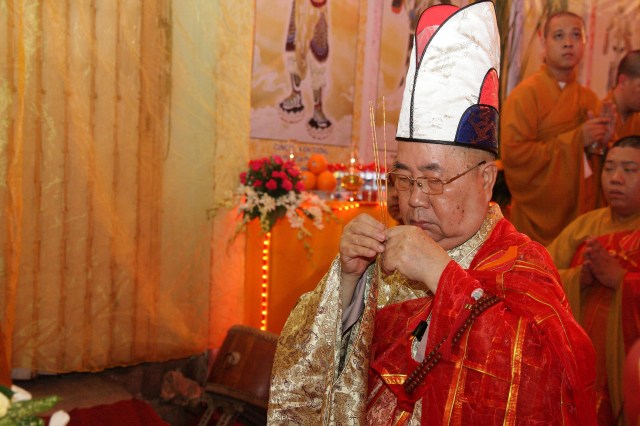 TP. HCM: Lễ tạ đàn Dược Sư Thất Châu tại chùa Huệ Quang