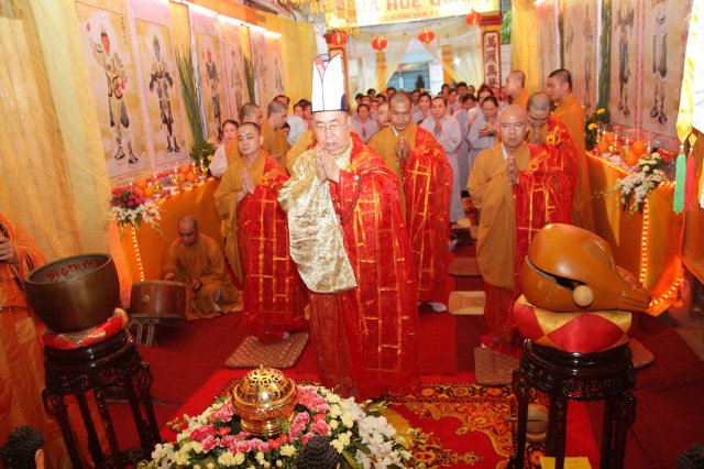 TP. HCM: Lễ tạ đàn Dược Sư Thất Châu tại chùa Huệ Quang