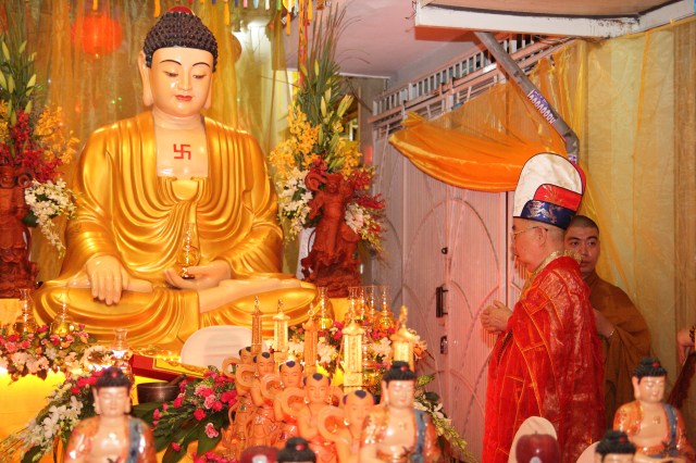 TP. HCM: Lễ tạ đàn Dược Sư Thất Châu tại chùa Huệ Quang