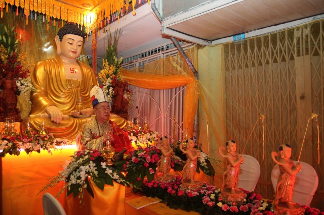 TP. HCM: Lễ tạ đàn Dược Sư Thất Châu tại chùa Huệ Quang