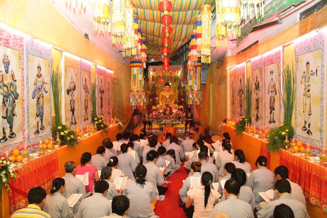 TP. HCM: Lễ tạ đàn Dược Sư Thất Châu tại chùa Huệ Quang