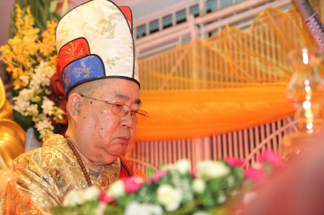 TP. HCM: Lễ tạ đàn Dược Sư Thất Châu tại chùa Huệ Quang
