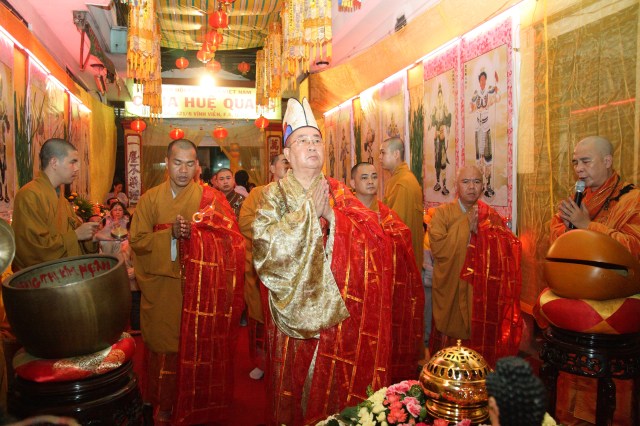 TP. HCM: Lễ tạ đàn Dược Sư Thất Châu tại chùa Huệ Quang