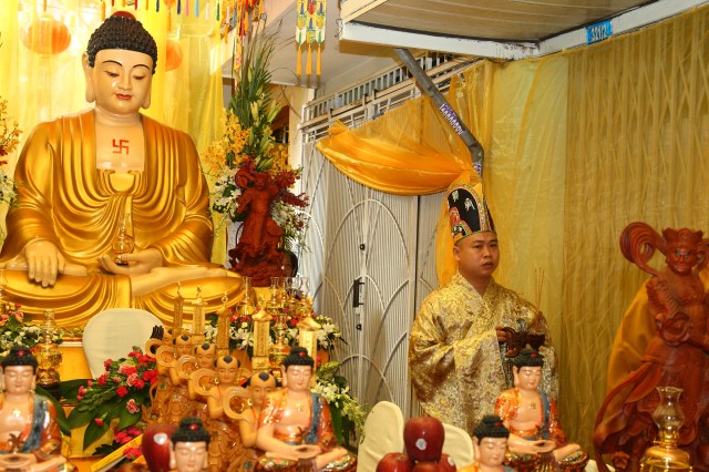 Chùm ảnh: Lễ hoàn đàn Dược Sư Thất Châu 3 ngày tại chùa Huệ Quang - Q. 10